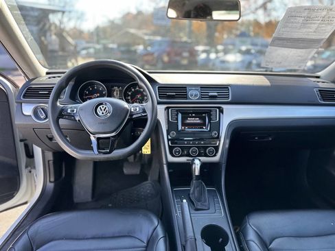 Used 2016 Volkswagen Passat 1.8T S image 20