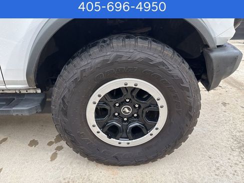 Used 2023 Ford Bronco Outer Banks w/ Sasquatch Package image 18