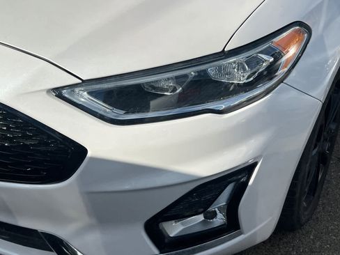 Used 2019 Ford Fusion Energi Titanium FWD image 11