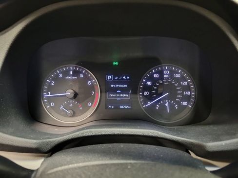 Used 2018 Hyundai Tucson Value FWD image 17