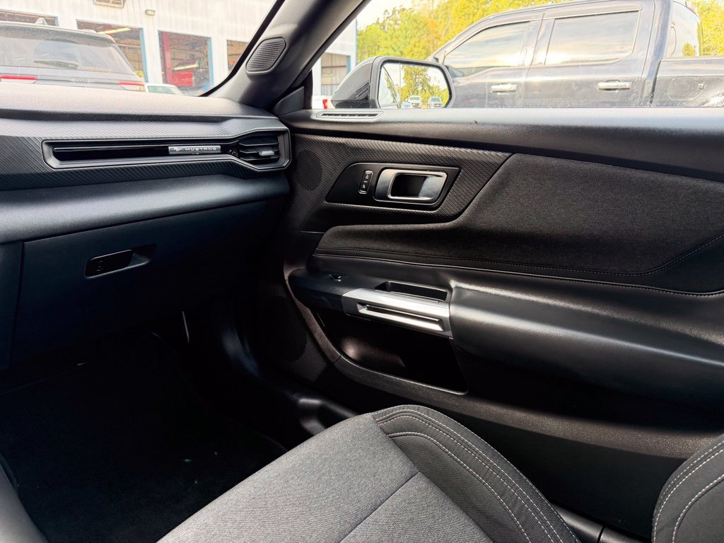 Used 2025 Ford Mustang GT RWD image 24