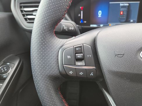 Used 2025 Ford Escape ST-Line image 11