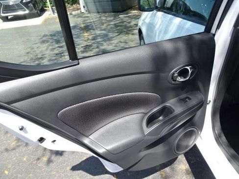 Used 2018 Nissan Versa SV image 27