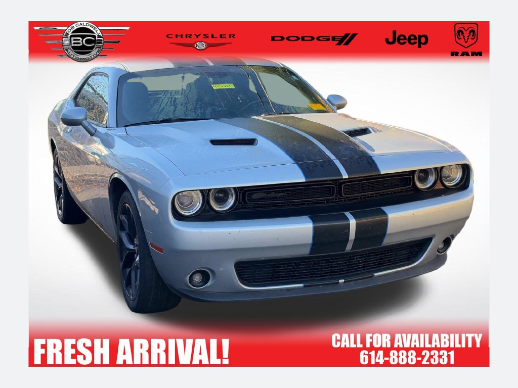 Used 2020 Dodge Challenger SXT w/ Blacktop Package RWD image 1
