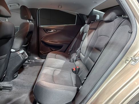 Used 2018 Chevrolet Malibu LT image 15