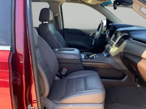 Used 2020 GMC Yukon Denali w/ Denali Premium Package AWD/4WD image 9
