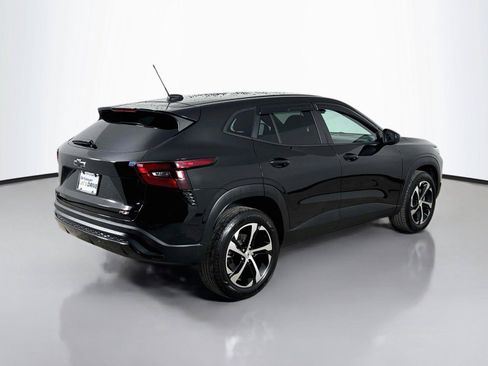 Used 2025 Chevrolet Trax RS w/ Driver Confidence Package FWD image 12