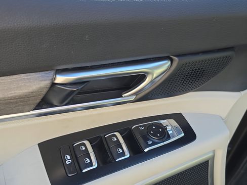 Used 2021 Kia Telluride EX w/ EX Premium Package image 19