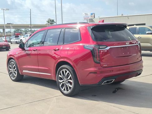 Used 2023 Cadillac XT6 Sport w/ Technology Package AWD/4WD image 2