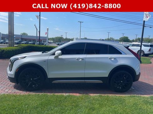 Used 2023 Cadillac XT4 Premium Luxury w/ LPO, ONYX Package AWD/4WD image 11