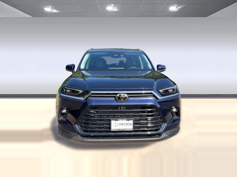 Used 2025 Toyota Grand Highlander FWD image 6