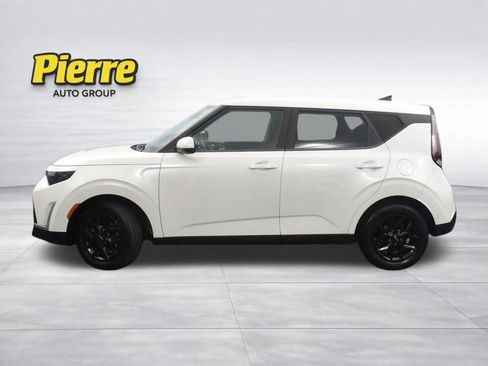 Used 2023 Kia Soul LX w/ LX Technology Package image 5