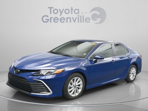 Used 2023 Toyota Camry LE w/ Convenience Package FWD image 1