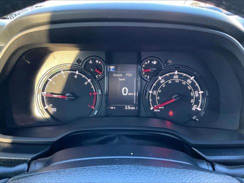 Used 2022 Toyota 4Runner SR5 Premium w/ Moonroof Package image 24