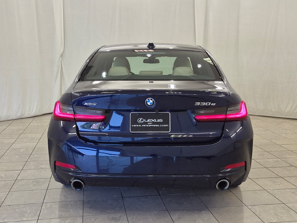 Used 2023 BMW 330e xDrive w/ Premium Package AWD/4WD image 8