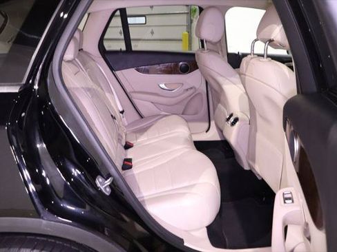 Used 2019 Mercedes-Benz GLC 300 image 31