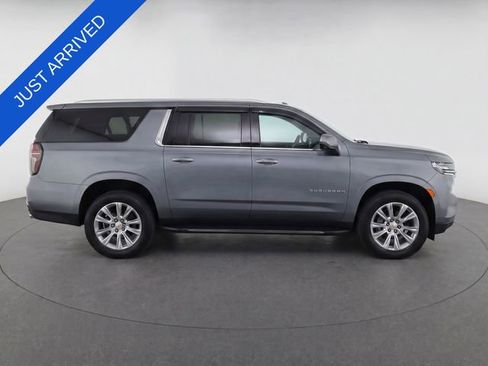 Used 2021 Chevrolet Suburban Premier AWD/4WD image 3