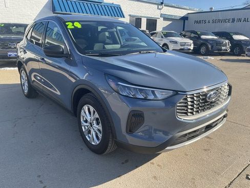 Used 2024 Ford Escape Active w/ Tech Pack #1 image 3