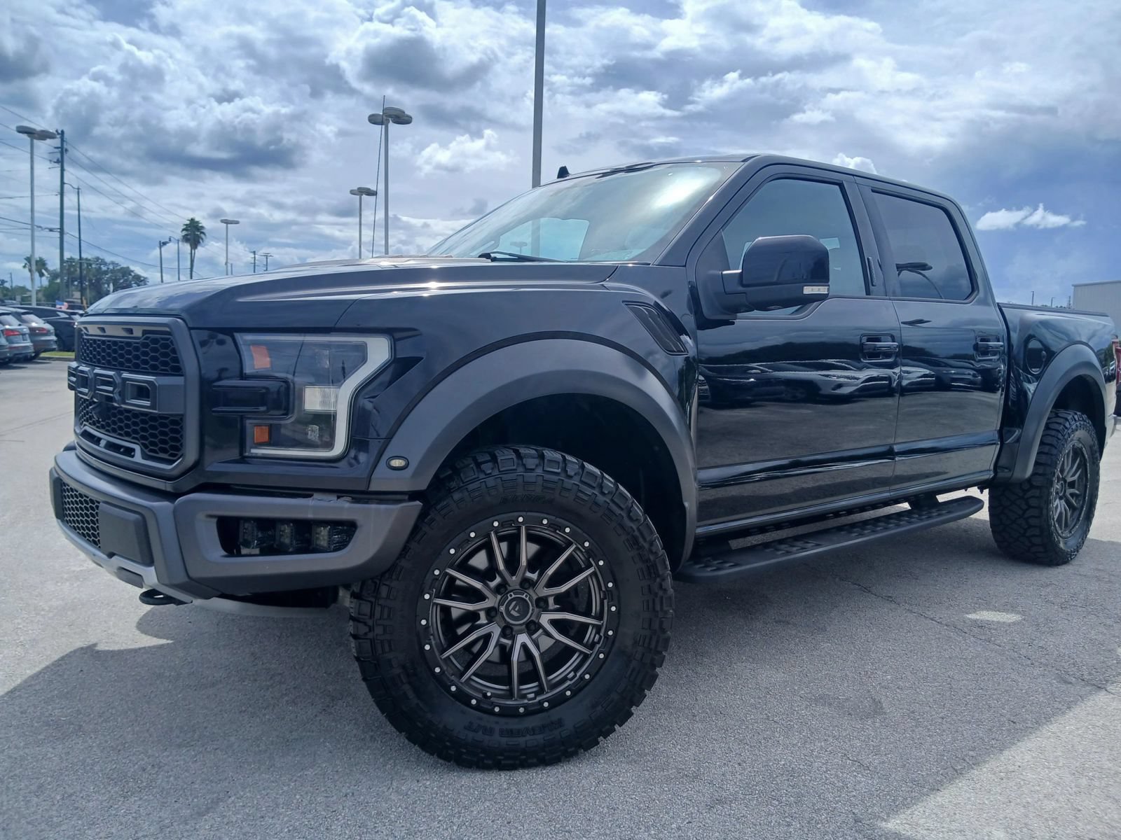 Used 2019 Ford F150 Raptor w/ Equipment Group 802A Luxury AWD/4WD image 1