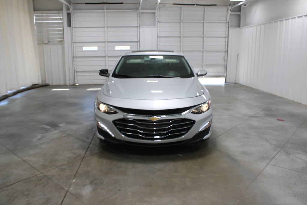Used 2022 Chevrolet Malibu LT FWD image 3