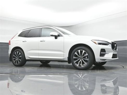 Used 2023 Volvo XC60 B5 Core w/ Climate Package image 31