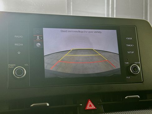 Used 2025 Kia Sportage LX image 22