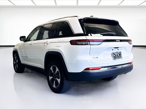 Used 2023 Jeep Grand Cherokee 4WD 4xe image 6