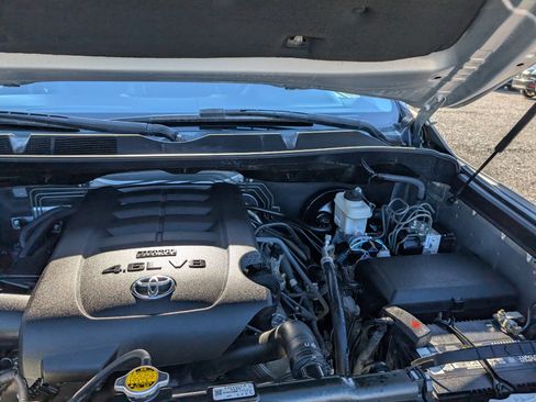 Used 2014 Toyota Tundra SR5 w/ SR5 Upgrade Package image 24