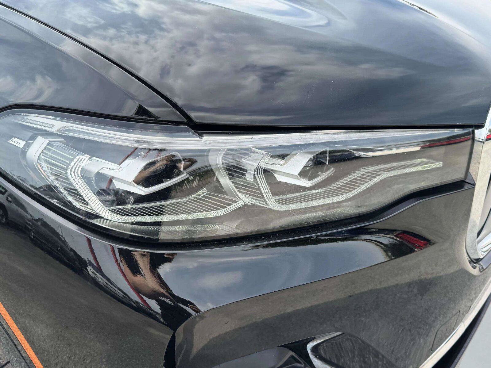 Used 2019 BMW X7 xDrive40i w/ Cold Weather Package AWD/4WD image 13