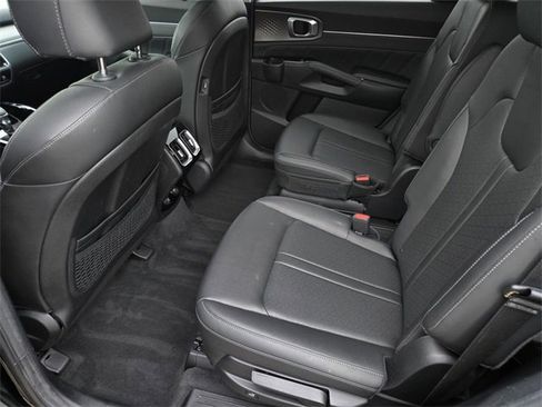 Certified 2023 Kia Sorento SX image 14