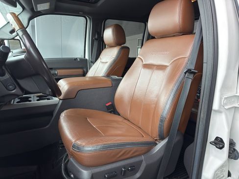 Used 2016 Ford F250 Platinum w/ FX4 Off-Road Package image 11