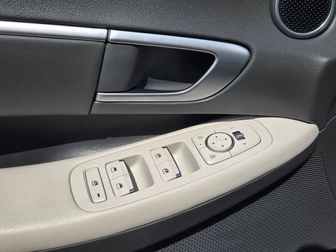 Used 2025 Hyundai Sonata SEL FWD image 14