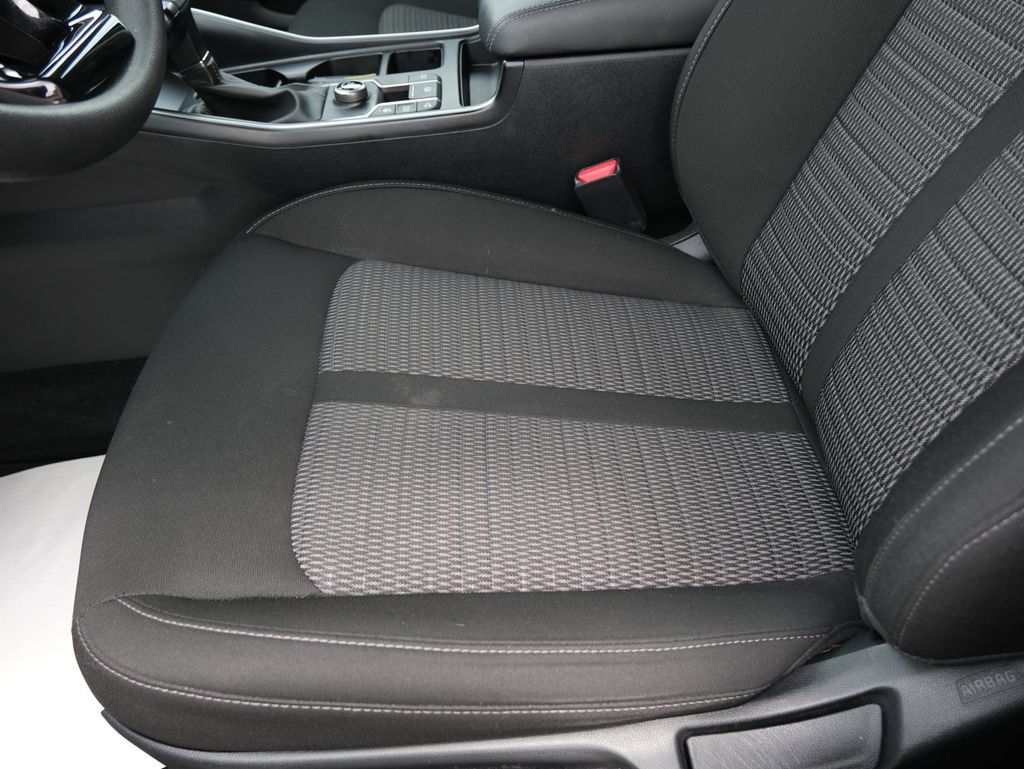 Used 2025 Kia Sorento LX FWD image 24