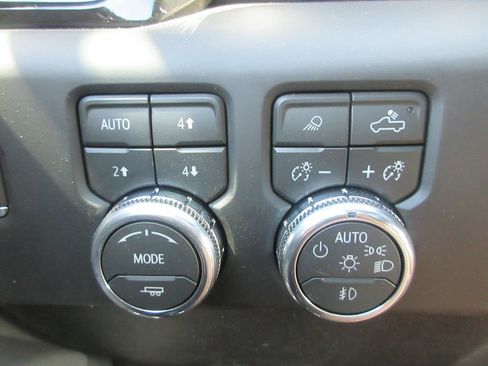 New 2026 GMC Sierra 3500 AT4 w/ AT4 Premium Plus Package AWD/4WD image 17