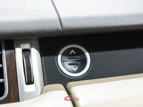 Used 2017 Land Rover Range Rover HSE image 35