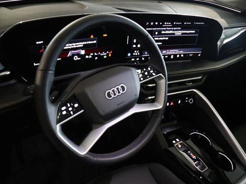Used 2025 Audi Q5 Premium w/ Convenience Package AWD/4WD image 13