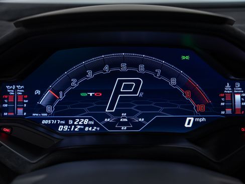 Used 2023 Lamborghini Huracan STO RWD image 51