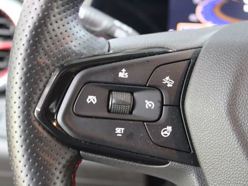 Used 2024 Chevrolet Trax RS w/ Sunroof Package FWD image 16