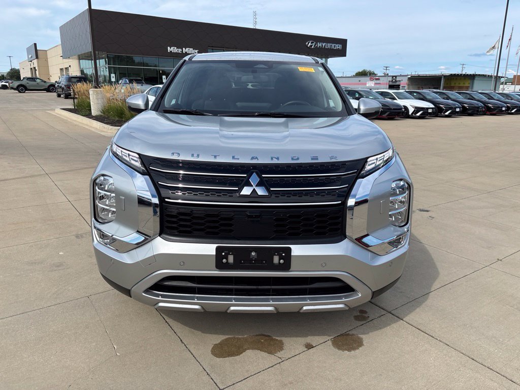 Used 2023 Mitsubishi Outlander SE AWD/4WD image 8