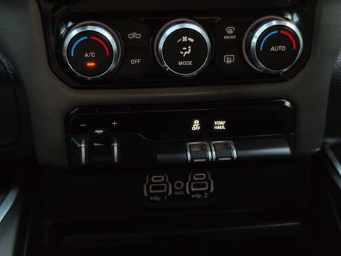 Used 2021 RAM 1500 Big Horn AWD/4WD image 17