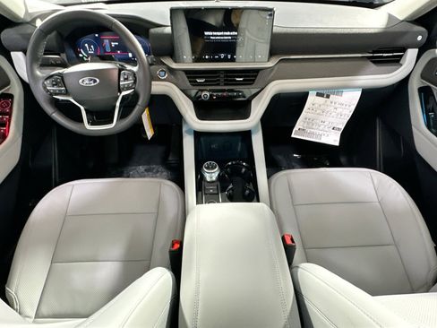 New 2026 Ford Explorer Platinum w/ LUX Leather Package image 30