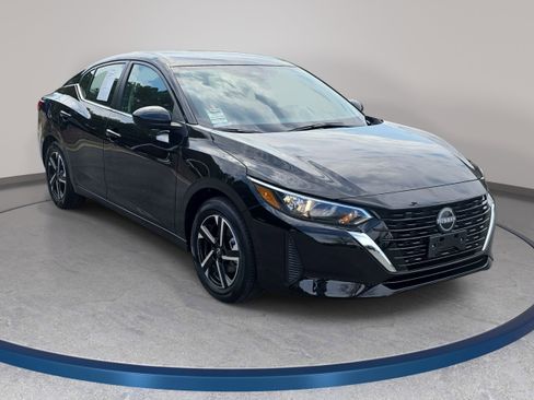 Used 2025 Nissan Sentra SV image 3