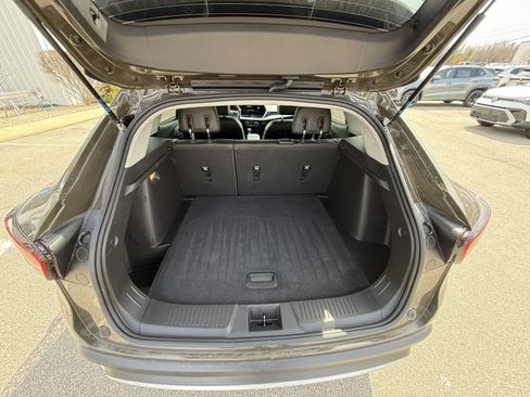 Used 2024 Chevrolet Trax LT w/ LT Convenience Package image 20