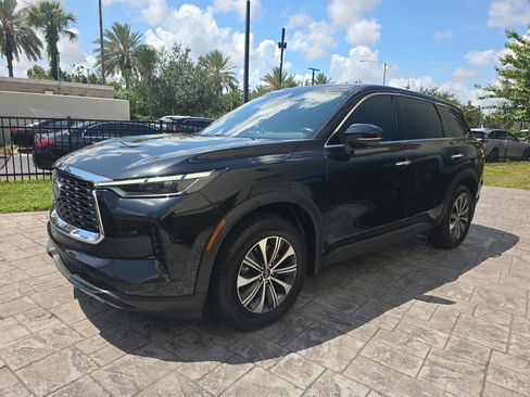 Used 2023 INFINITI QX60 Pure w/ Cargo Package FWD image 8