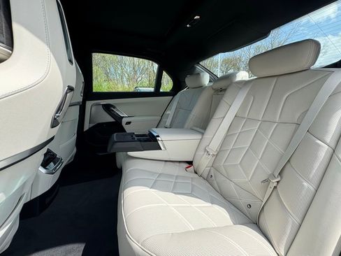 New 2026 BMW 760i xDrive w/ Premium Package AWD/4WD image 20