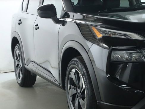 Certified 2025 Nissan Rogue SV image 8