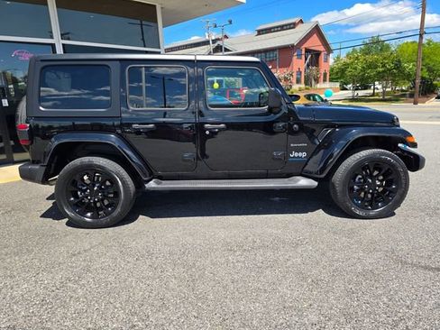 Used 2023 Jeep Wrangler Unlimited Sahara w/ Cold Weather Group AWD/4WD image 38