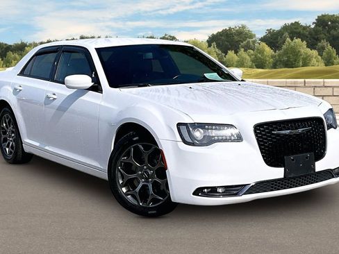 Used 2017 Chrysler 300 S AWD/4WD image 2