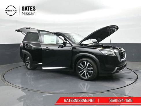 Used 2025 Nissan Pathfinder Platinum AWD/4WD image 64