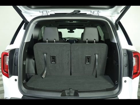 Used 2023 GMC Acadia SLT image 18